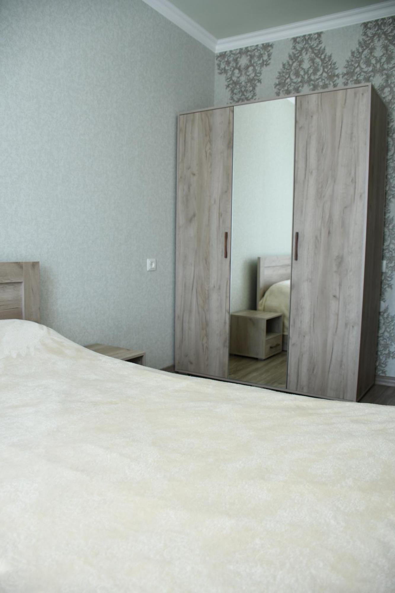 Armani Guest House Martuni Exterior photo